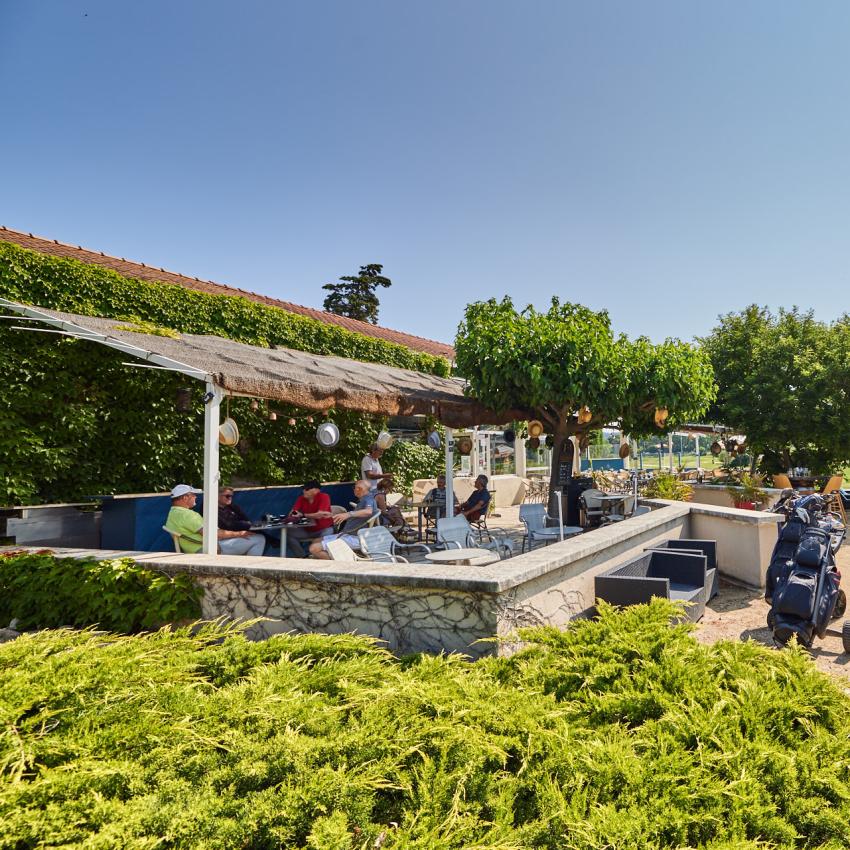 la-terrasse-et-les-exteacute;rieurs 3